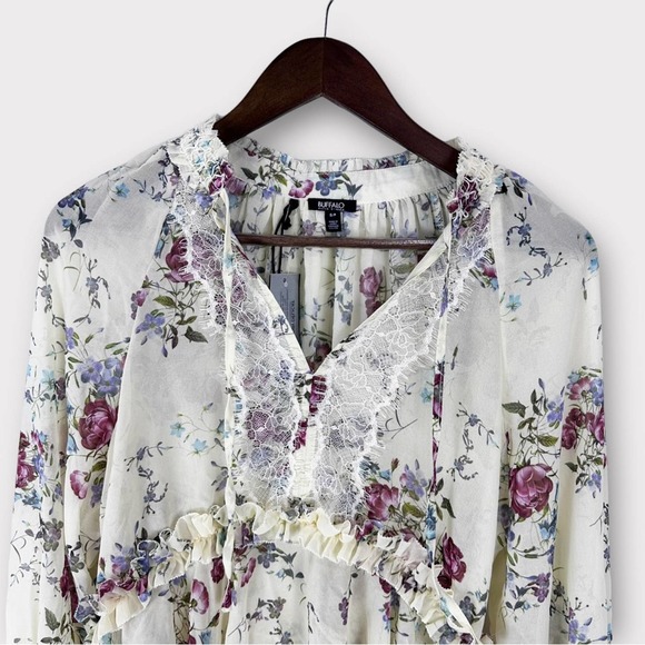 Buffalo David Bitton Julieann Long Bell Sleeve Floral Chiffon Blouse. NWT.size S - Picture 4 of 12